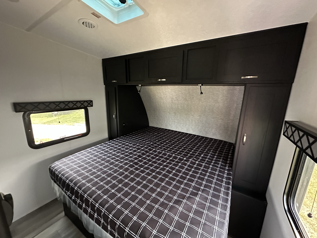 2024_WORKANDPLAY_27KB