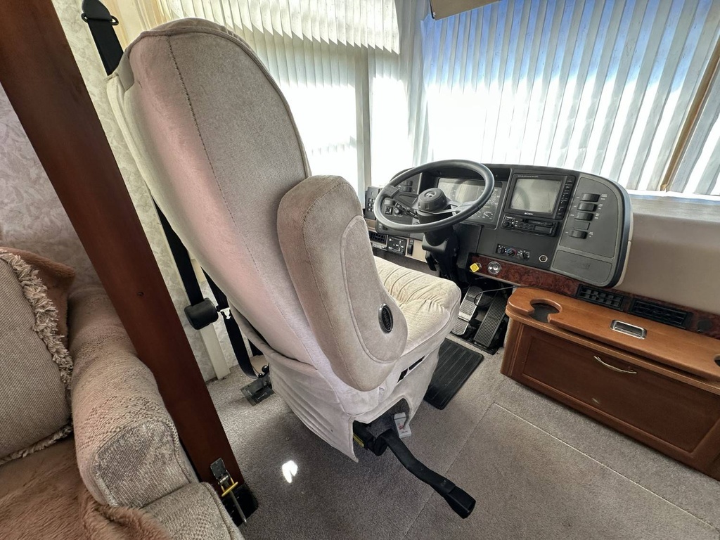 1998 WINNEBAGO chieftain z240