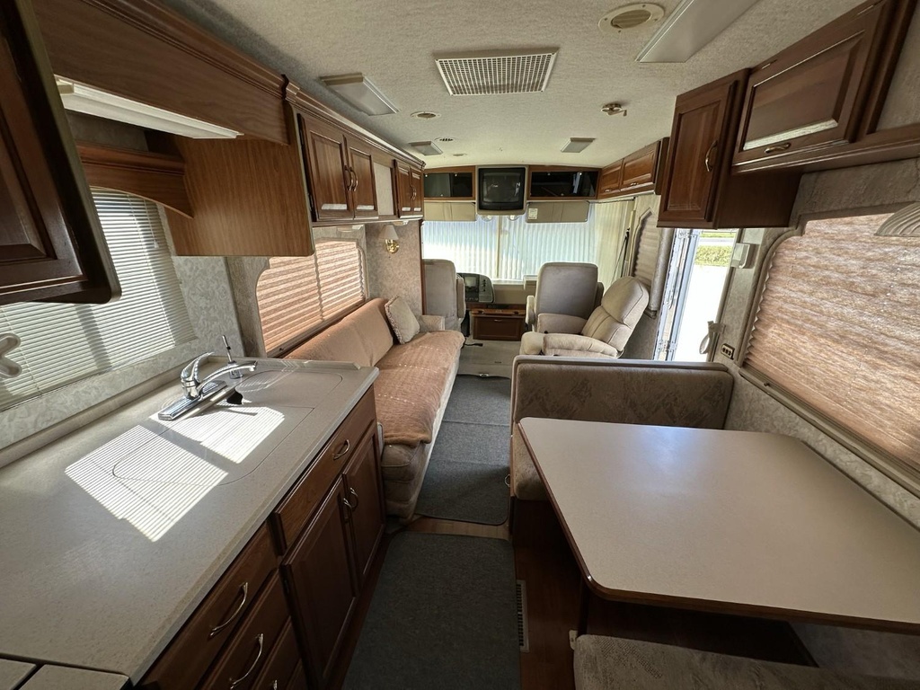 1998 WINNEBAGO chieftain z240