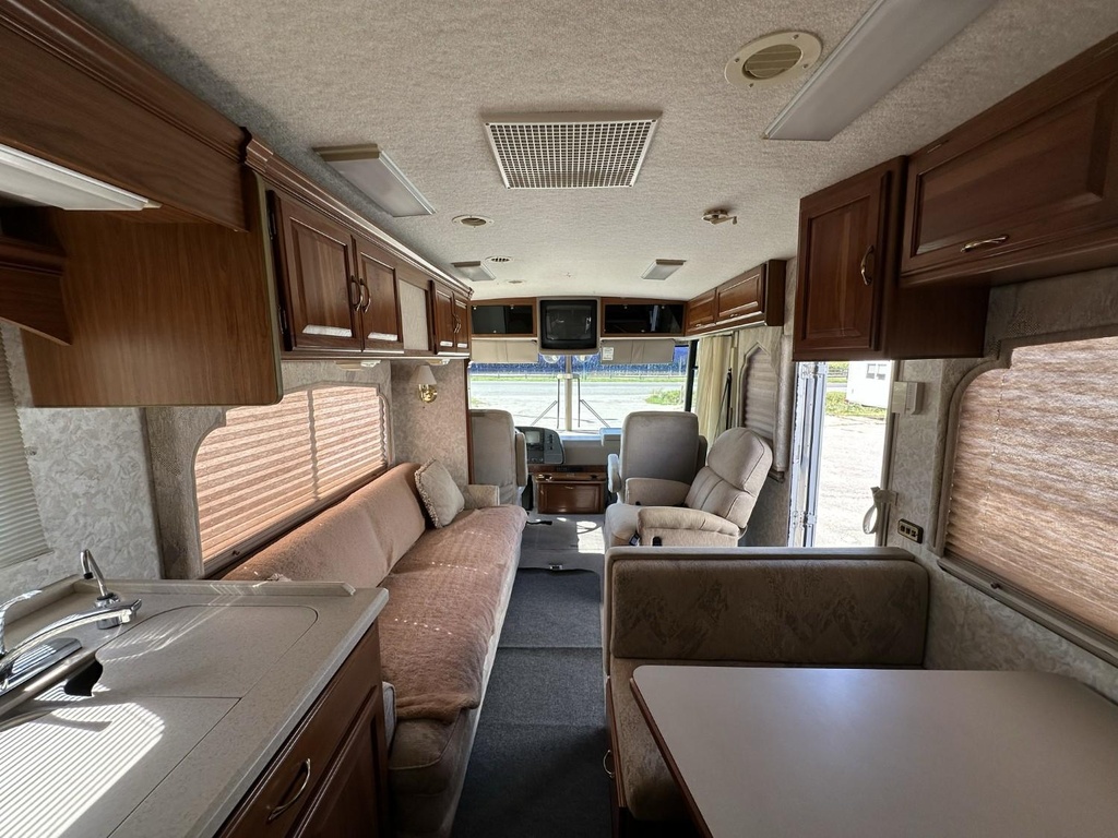 1998 WINNEBAGO chieftain z240