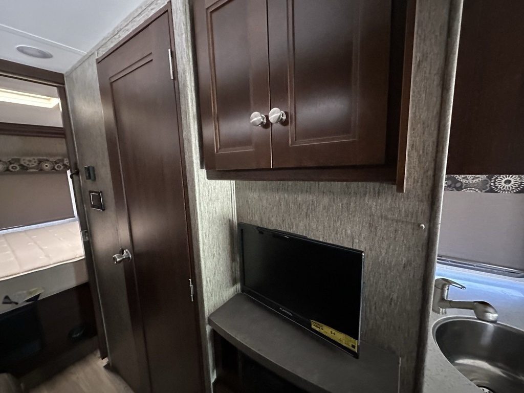 2017 Forester m-3171ds ford e450 6.8 liter specs