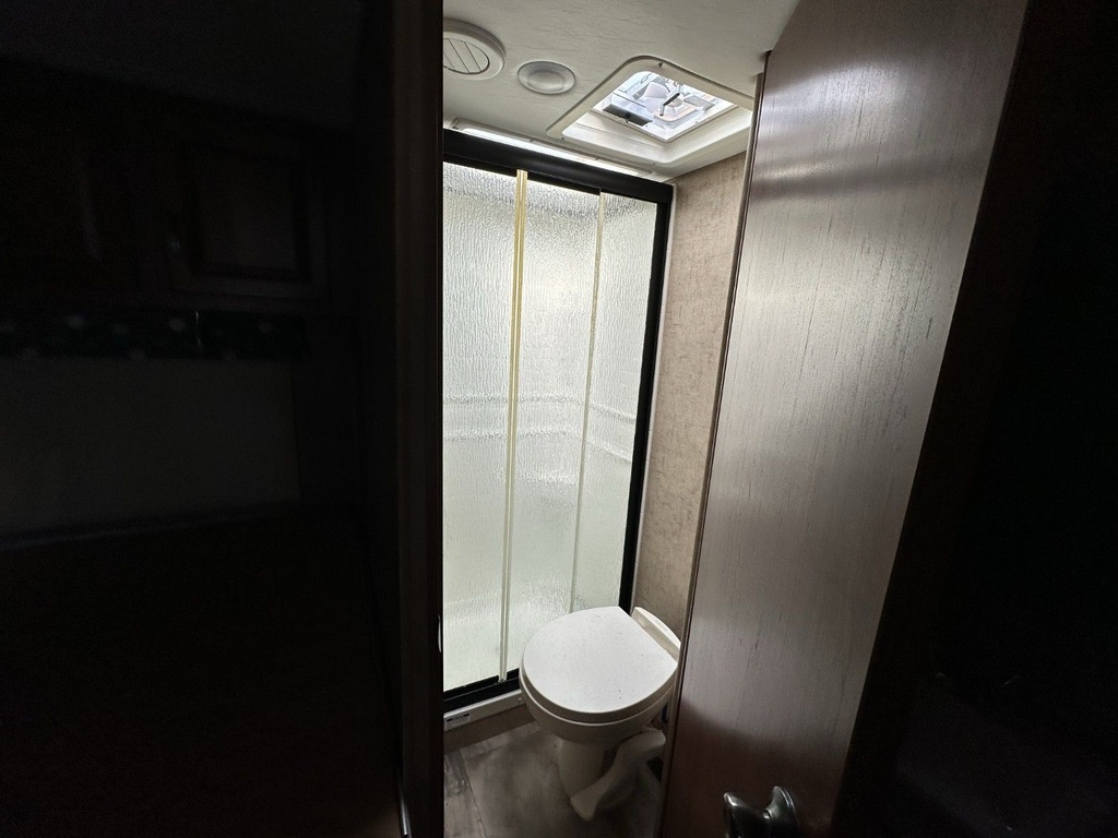 2017_Mercedes1_2401S