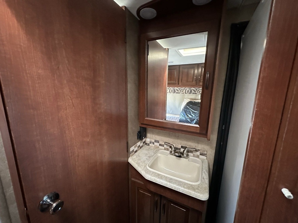 2017_Mercedes2_2401S